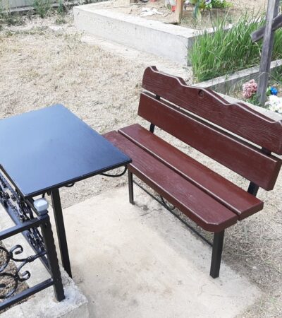 Покраска стола, скамейки и оград в Севастополе